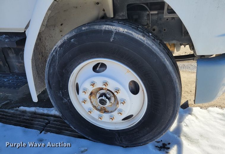 image for item KH9763 2003 Freightliner FL70  box truck