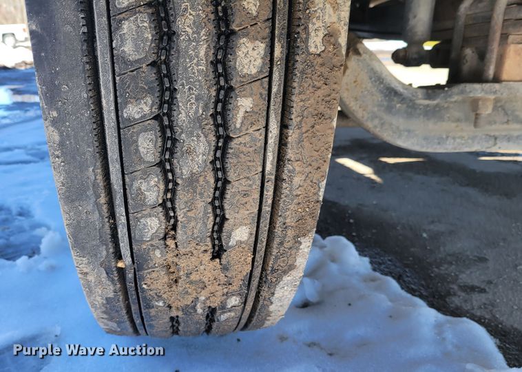 image for item KH9763 2003 Freightliner FL70  box truck