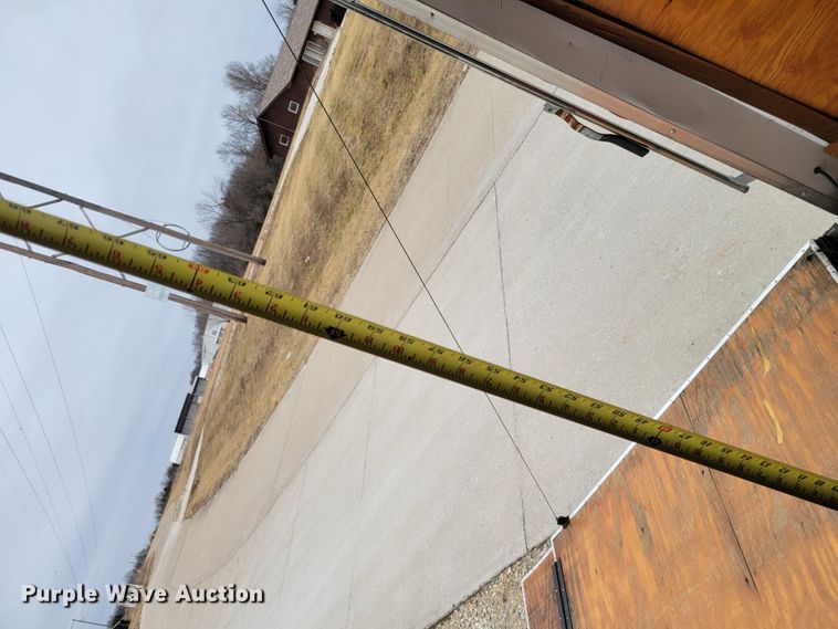 image for item KH9769 2002 Haulmark RT85X32WT3  enclosed cargo trailer