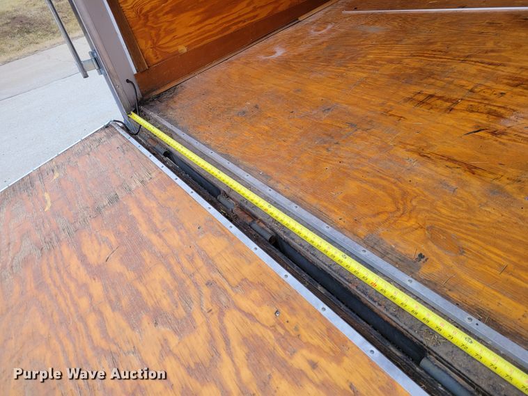 image for item KH9769 2002 Haulmark RT85X32WT3  enclosed cargo trailer