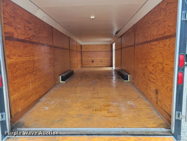 image for item KH9769 2002 Haulmark RT85X32WT3  enclosed cargo trailer