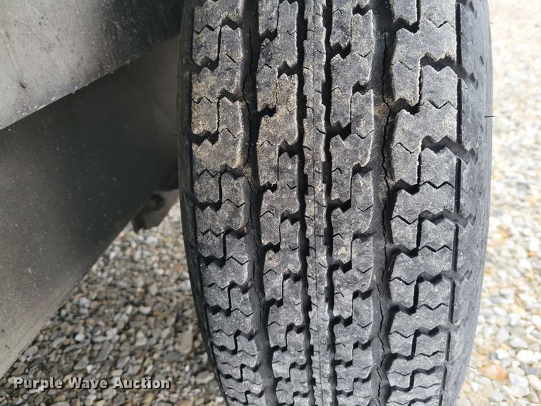 image for item KH9769 2002 Haulmark RT85X32WT3  enclosed cargo trailer