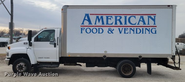 image for item KH9773 2007 GMC C4500  box truck