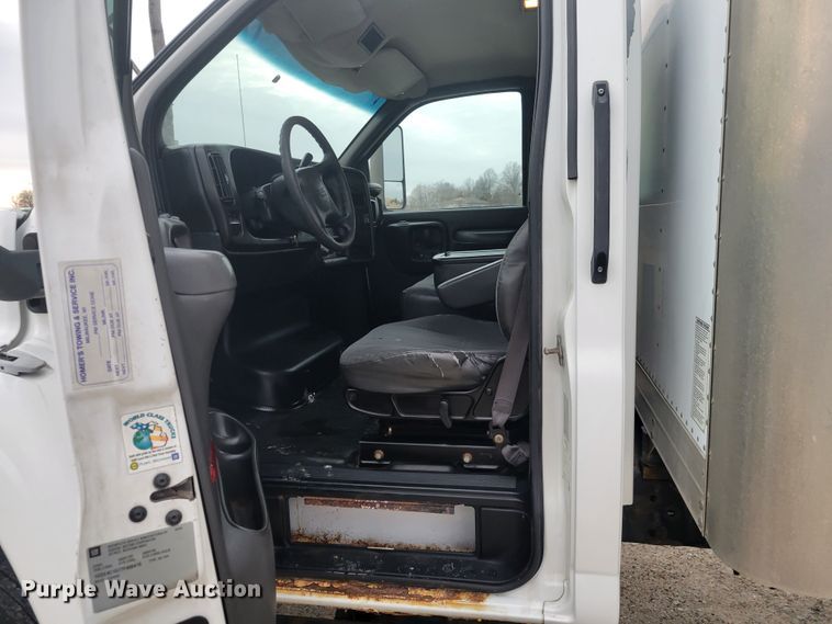 image for item KH9773 2007 GMC C4500  box truck