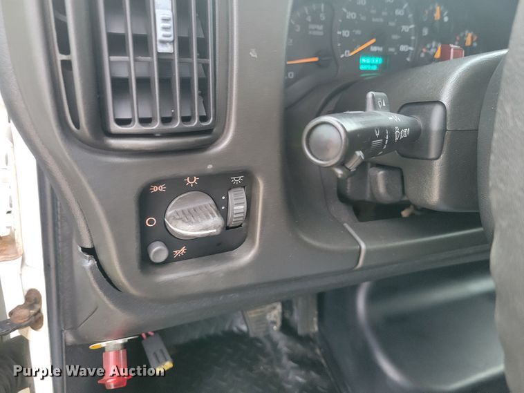 image for item KH9773 2007 GMC C4500  box truck