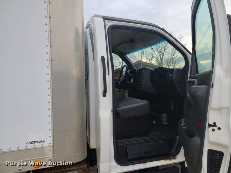 image for item KH9773 2007 GMC C4500  box truck