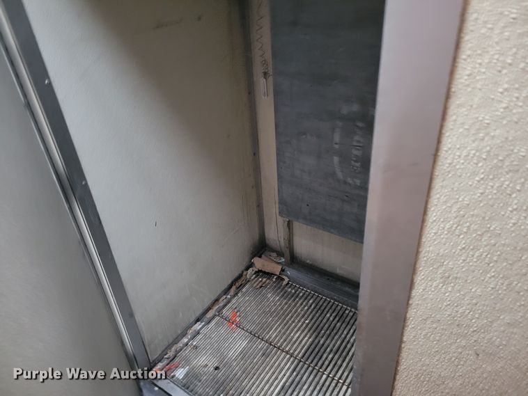 image for item KH9773 2007 GMC C4500  box truck