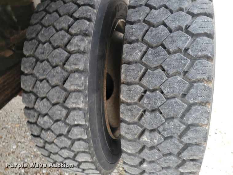 image for item KH9773 2007 GMC C4500  box truck