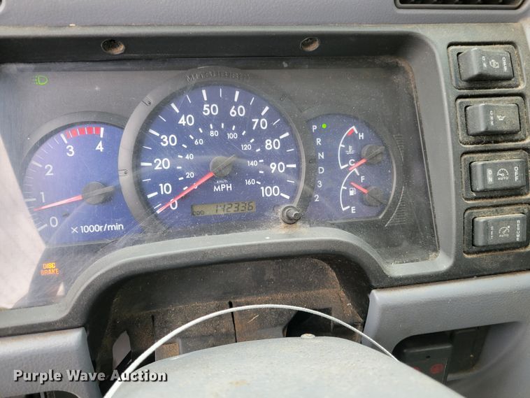 image for item KH9830 2008 Mitsubishi FUSO  box truck