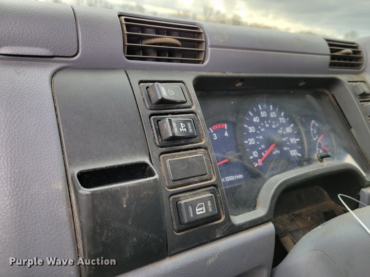 image for item KH9830 2008 Mitsubishi FUSO  box truck