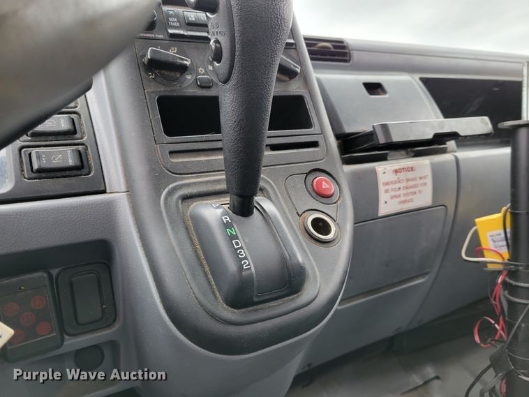 image for item KH9830 2008 Mitsubishi FUSO  box truck