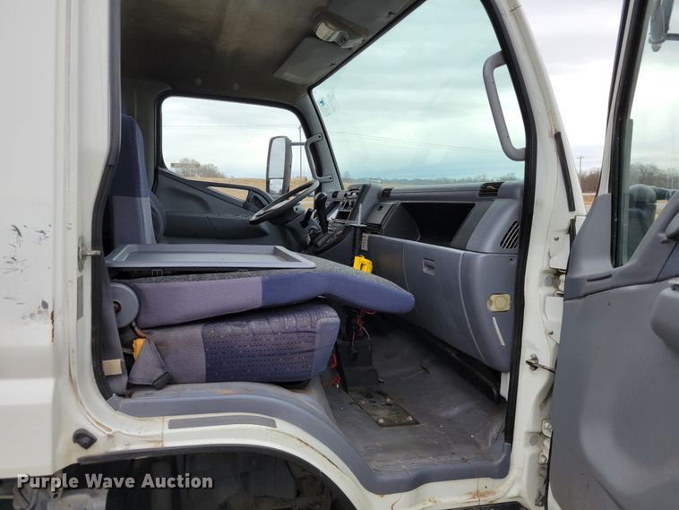 image for item KH9830 2008 Mitsubishi FUSO  box truck