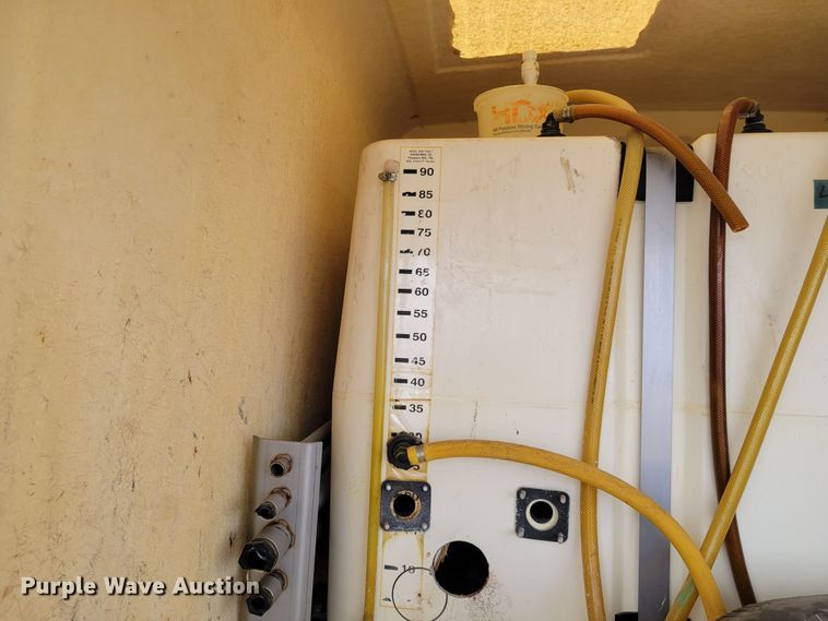 image for item KH9830 2008 Mitsubishi FUSO  box truck