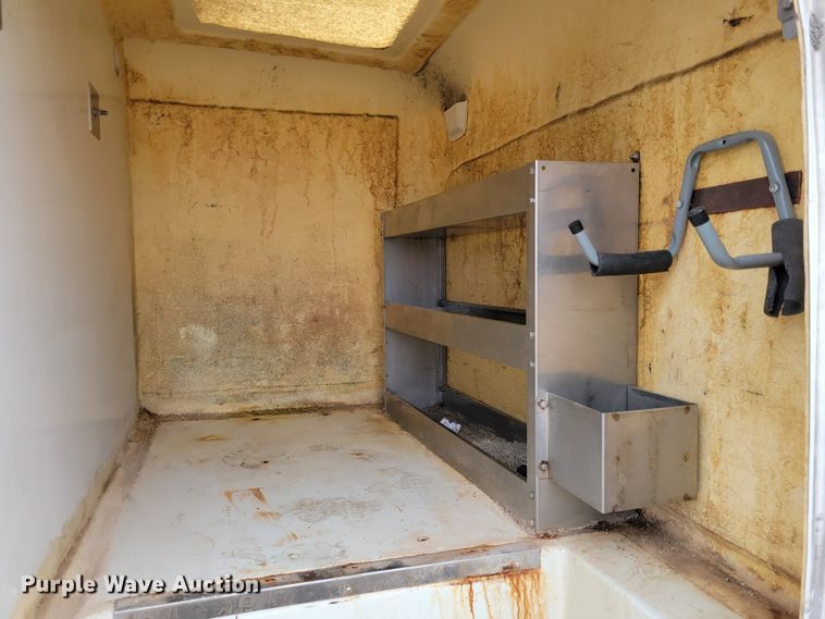 image for item KH9830 2008 Mitsubishi FUSO  box truck