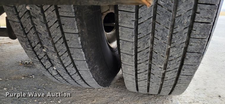 image for item KH9830 2008 Mitsubishi FUSO  box truck