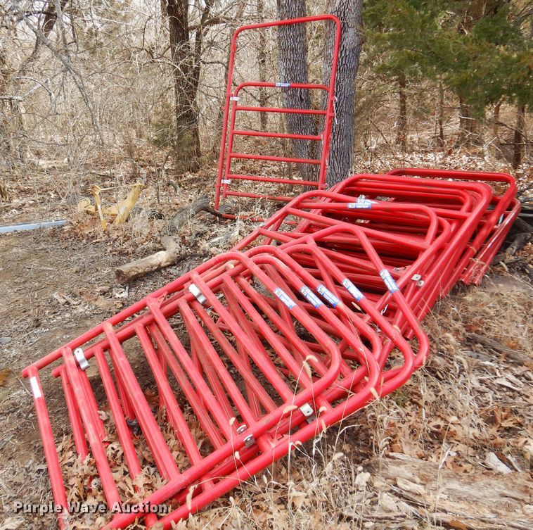 Fencing materials in Humboldt, KS Item KJ9528 sold Purple Wave