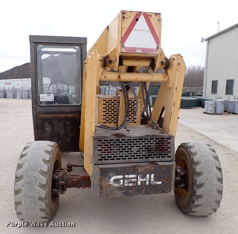 image for item DC4139 1996 Gehl 553  telehandler