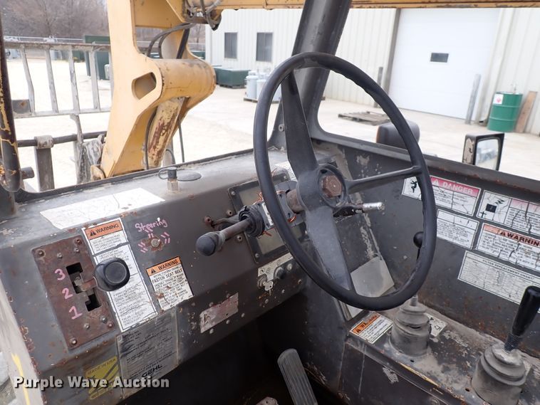 image for item DC4139 1996 Gehl 553  telehandler