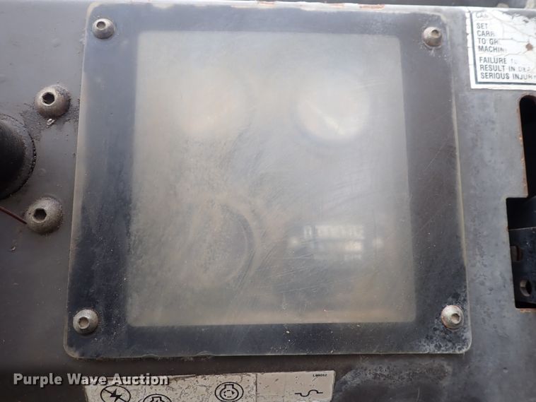 image for item DC4139 1996 Gehl 553  telehandler