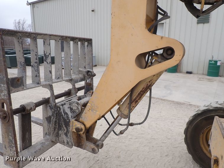image for item DC4139 1996 Gehl 553  telehandler