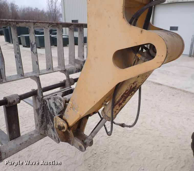 image for item DC4139 1996 Gehl 553  telehandler