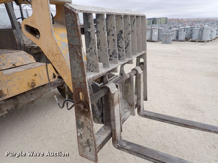 image for item DC4139 1996 Gehl 553  telehandler