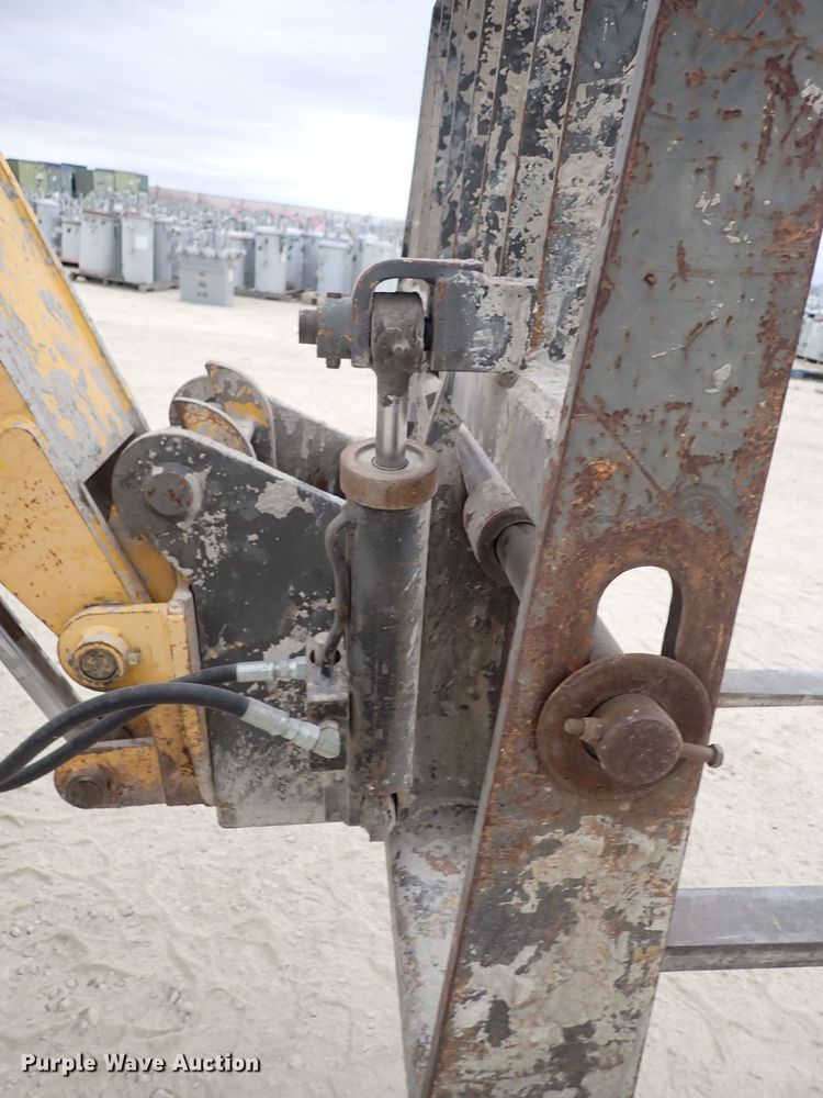 image for item DC4139 1996 Gehl 553  telehandler