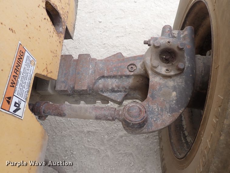 image for item DC4139 1996 Gehl 553  telehandler