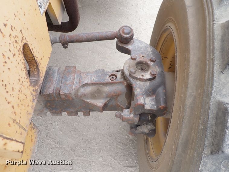 image for item DC4139 1996 Gehl 553  telehandler