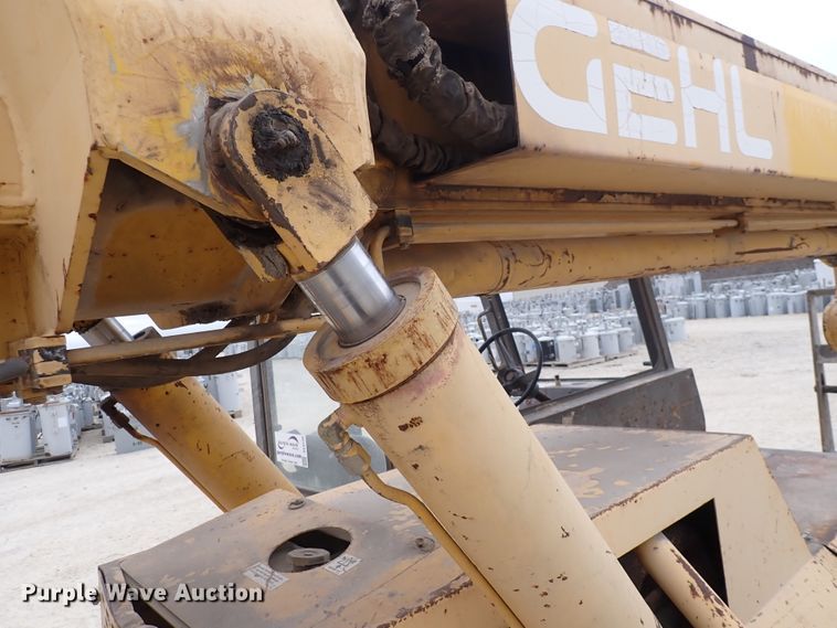 image for item DC4139 1996 Gehl 553  telehandler