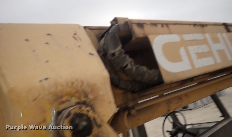 image for item DC4139 1996 Gehl 553  telehandler