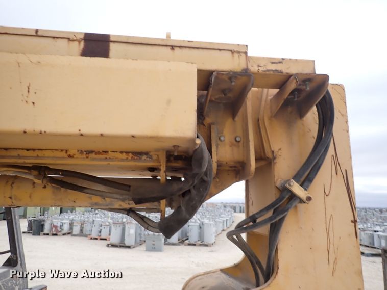 image for item DC4139 1996 Gehl 553  telehandler