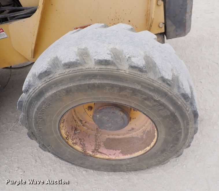 image for item DC4139 1996 Gehl 553  telehandler