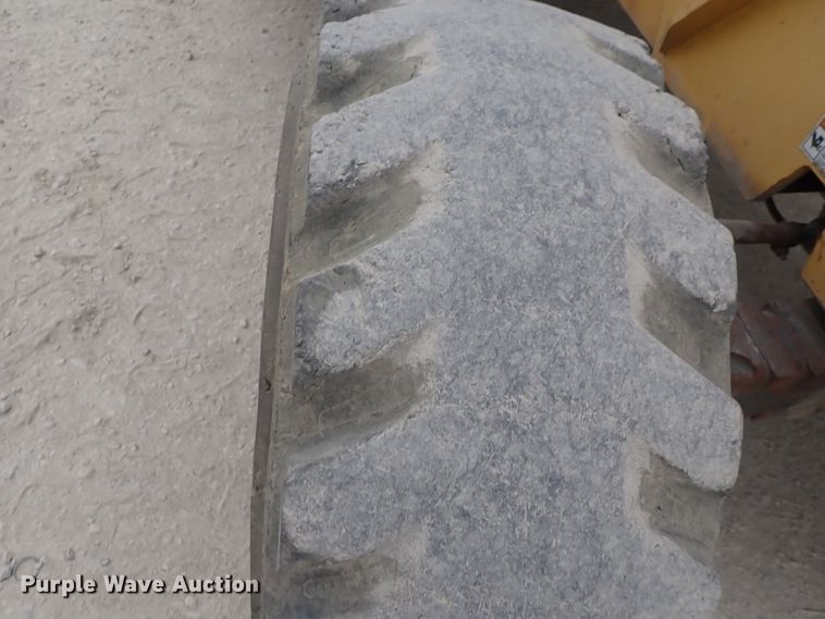 image for item DC4139 1996 Gehl 553  telehandler