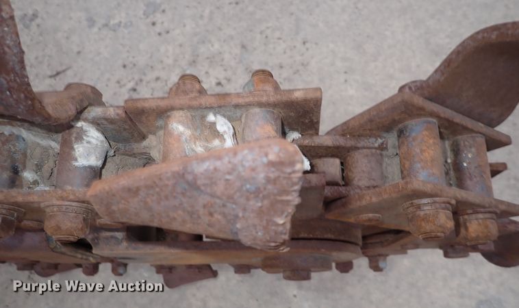 image for item DC4142 1994 Case 560  trencher