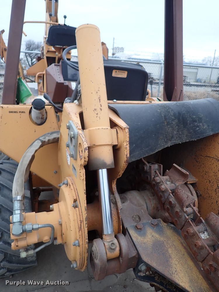 image for item DC4142 1994 Case 560  trencher