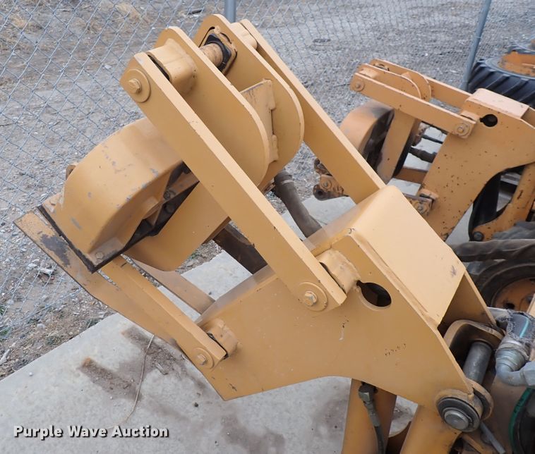 image for item DC4143 1997 Case Maxi Sneaker  Series C cable plow