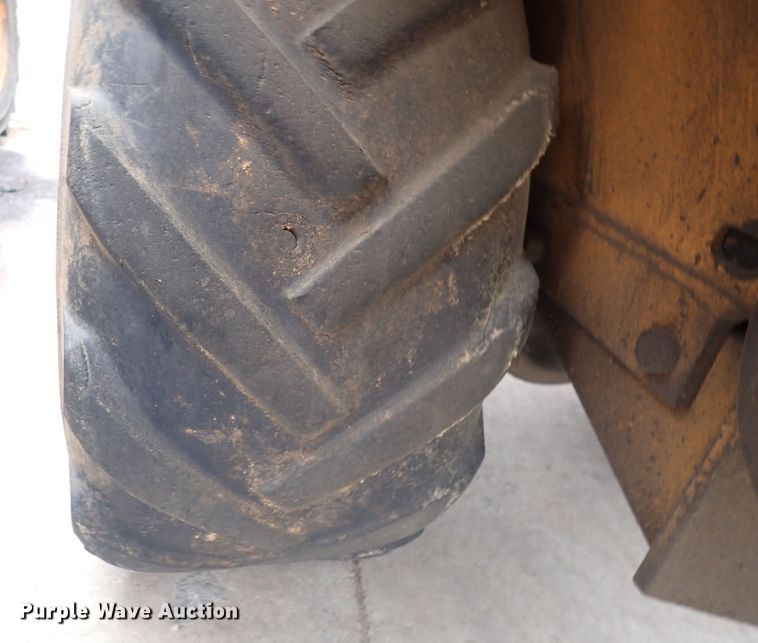 image for item DC4144 1994 Case Maxi Sneaker  Series C cable plow