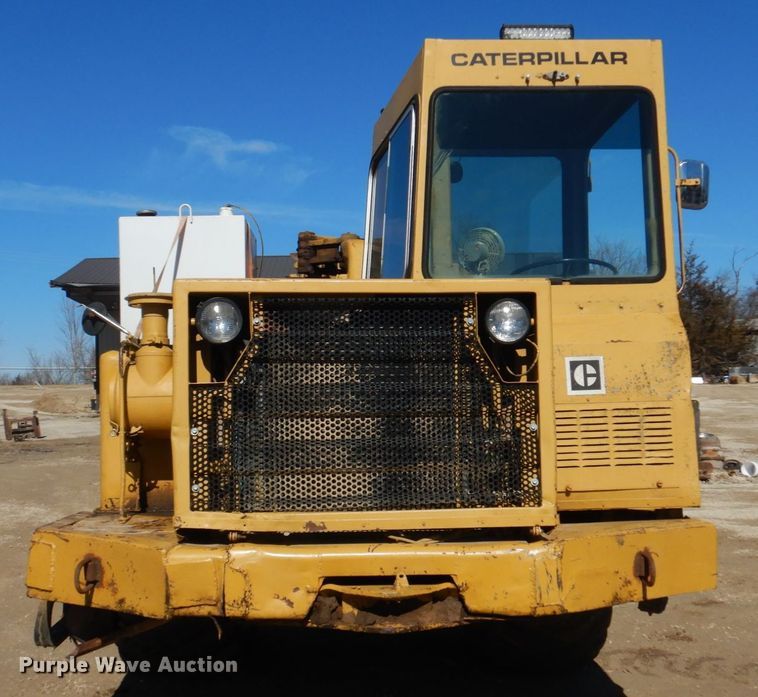 image for item DE7509 1982 Caterpillar 613B  elevating scraper