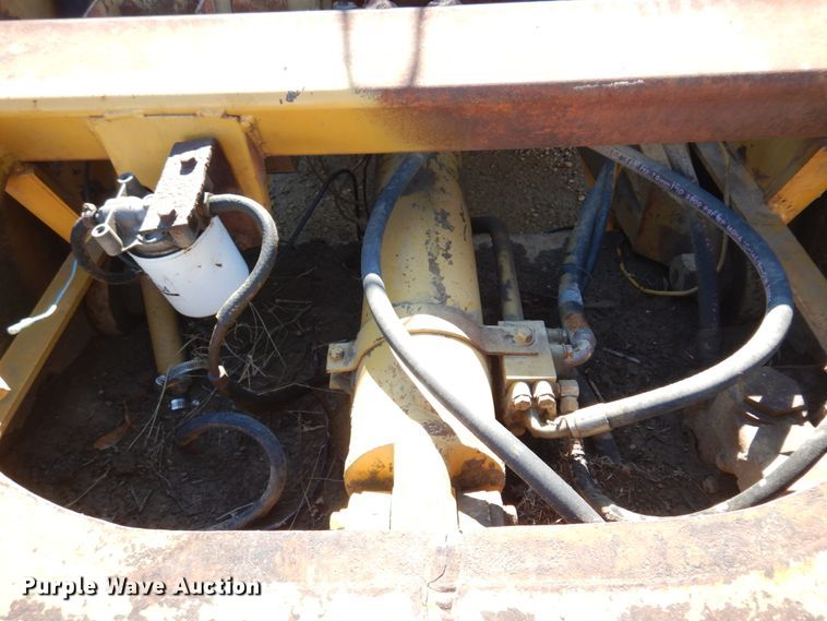 image for item DE7509 1982 Caterpillar 613B  elevating scraper