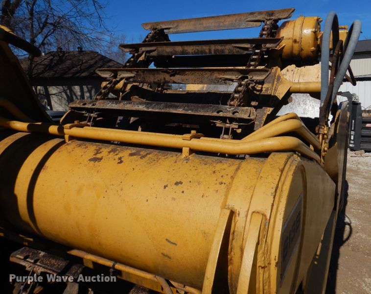 image for item DE7509 1982 Caterpillar 613B  elevating scraper