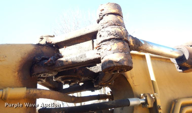 image for item DE7509 1982 Caterpillar 613B  elevating scraper