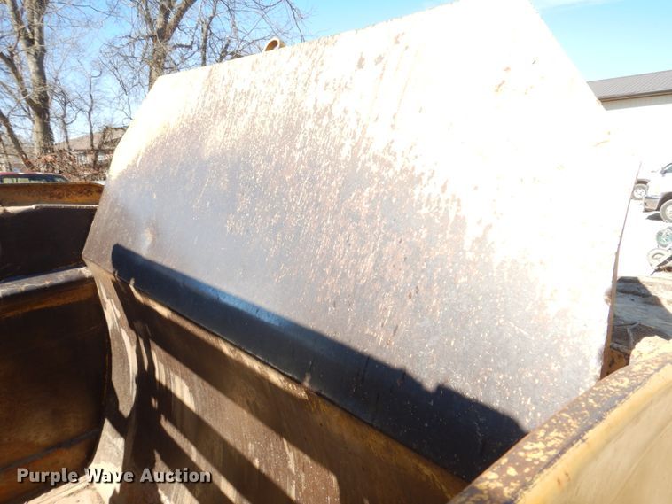 image for item DE7509 1982 Caterpillar 613B  elevating scraper