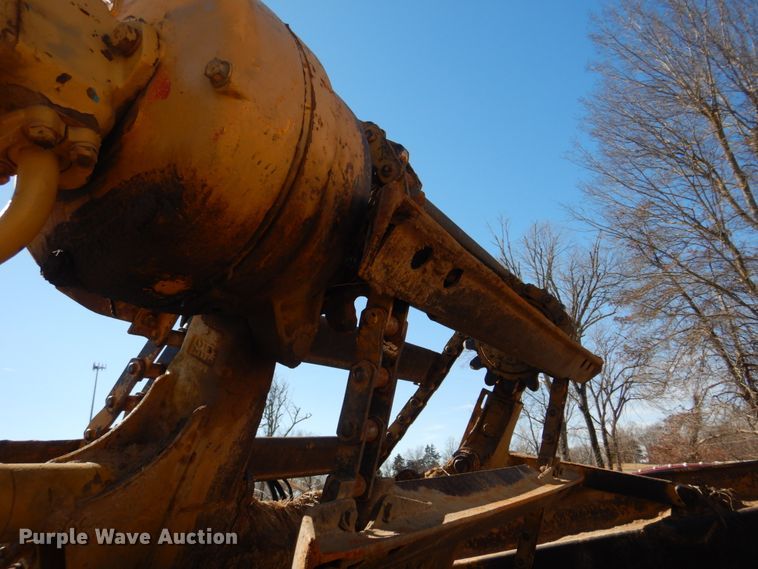 image for item DE7509 1982 Caterpillar 613B  elevating scraper