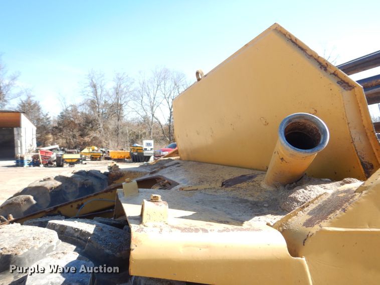 image for item DE7509 1982 Caterpillar 613B  elevating scraper