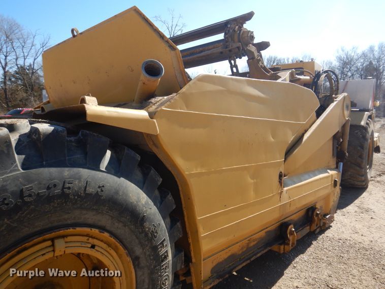 image for item DE7509 1982 Caterpillar 613B  elevating scraper