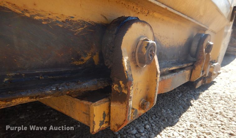 image for item DE7509 1982 Caterpillar 613B  elevating scraper