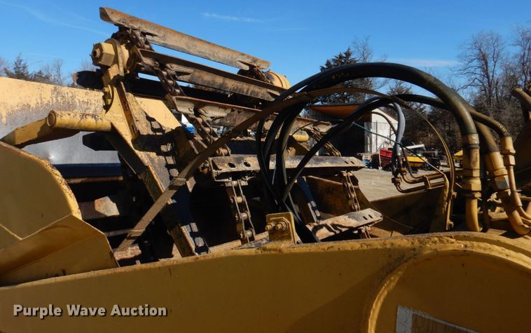 image for item DE7509 1982 Caterpillar 613B  elevating scraper