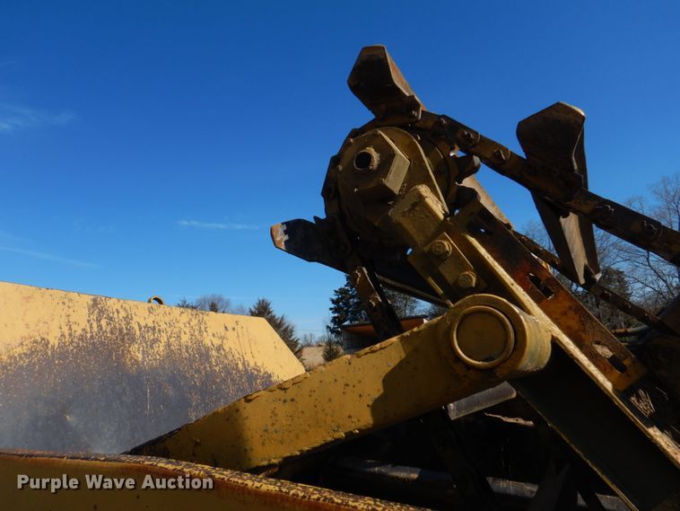 image for item DE7509 1982 Caterpillar 613B  elevating scraper