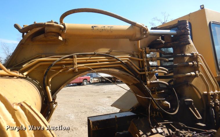 image for item DE7509 1982 Caterpillar 613B  elevating scraper